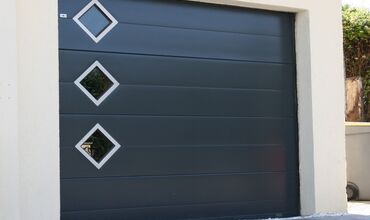 Portes de garage &agrave;&nbsp;BUCHELAY